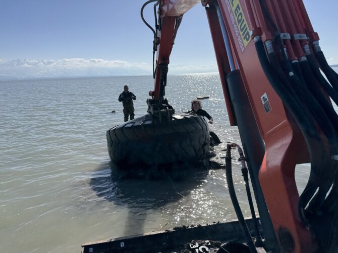 21 truck tires removed from Utah Lake